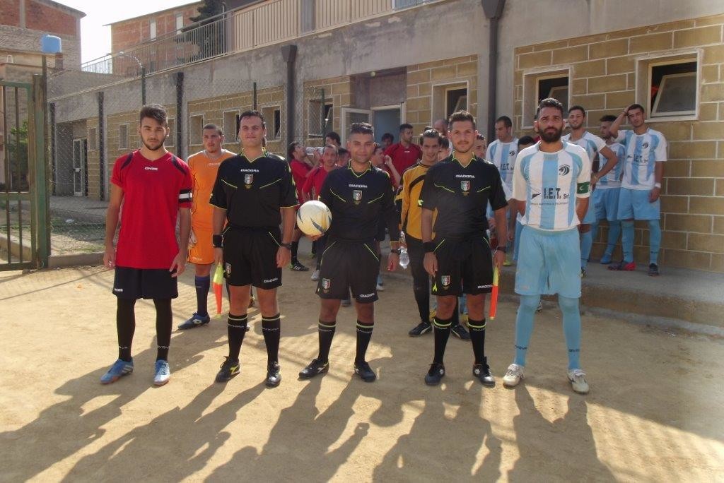 ARAGONA CALCIO - L'INGRESSO IN CAMPO