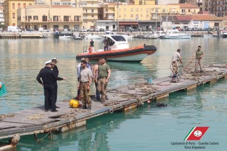 Capitaneria di Porto - Guardia Costiera - rimozione pontile (7)