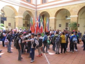 LIBERO CONSORZIO - studenti dell’Istituto “M.Rapisardi”